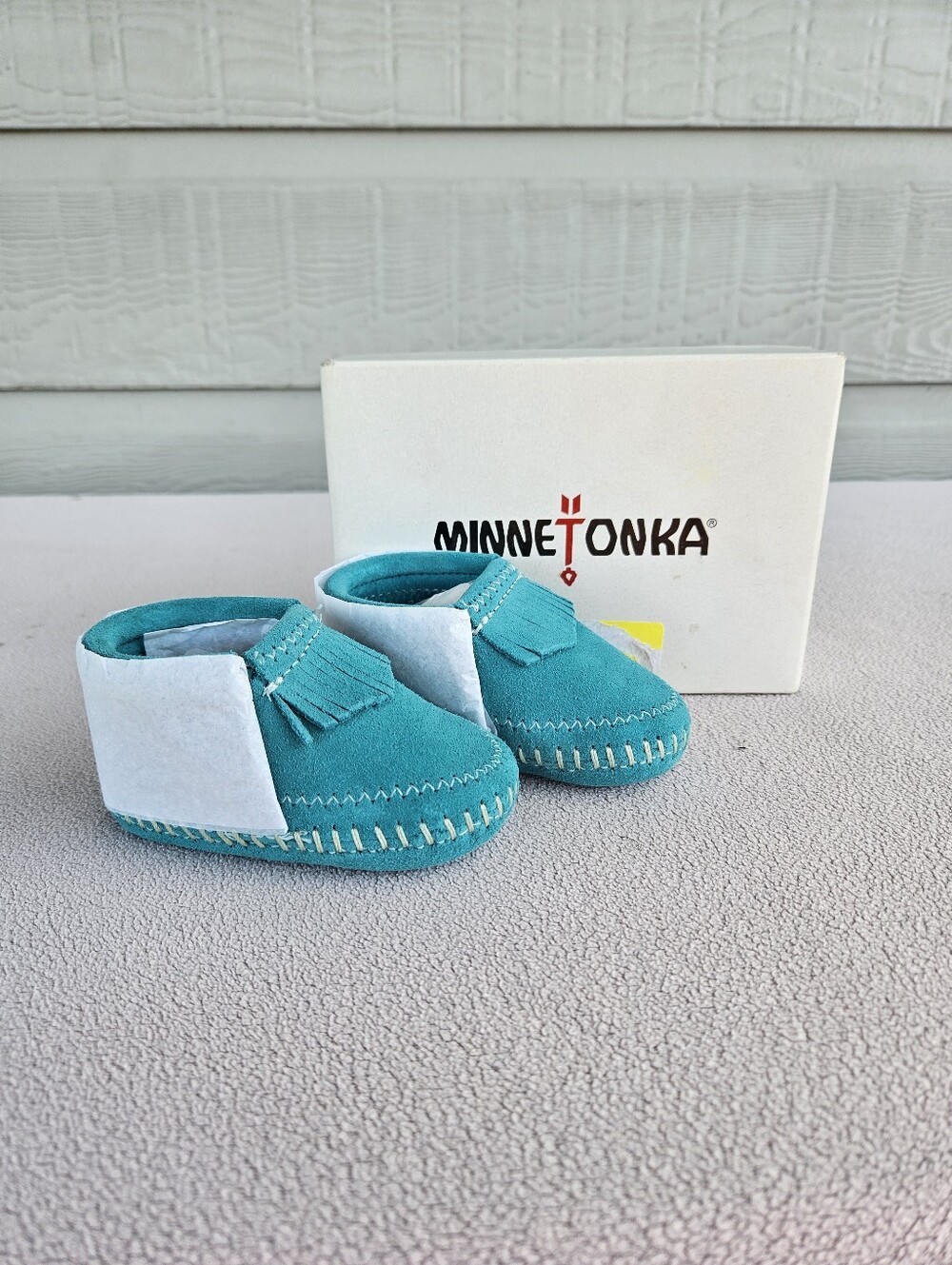 Minnetonka Riley Moccasin Booties Turquoise Baby Infant SZ 2 Western Fringe